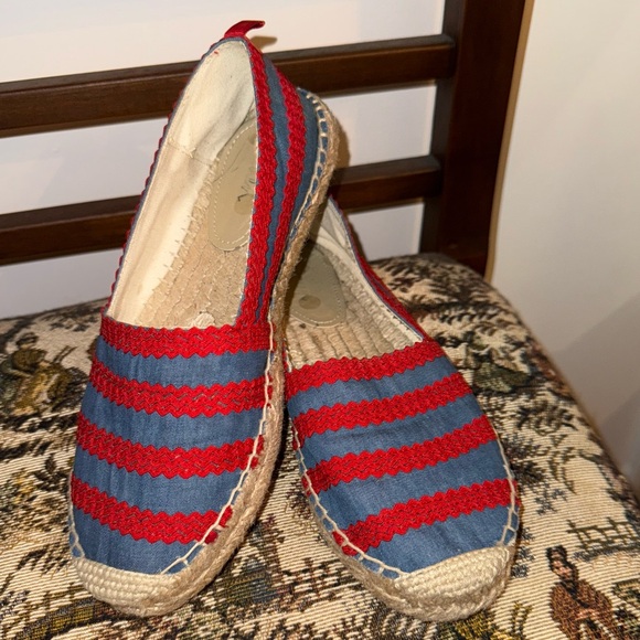 BODEN Violette Espadrilles in Chambray and Red Pop Ric Rac, sz 36 EU - Picture 3 of 16
